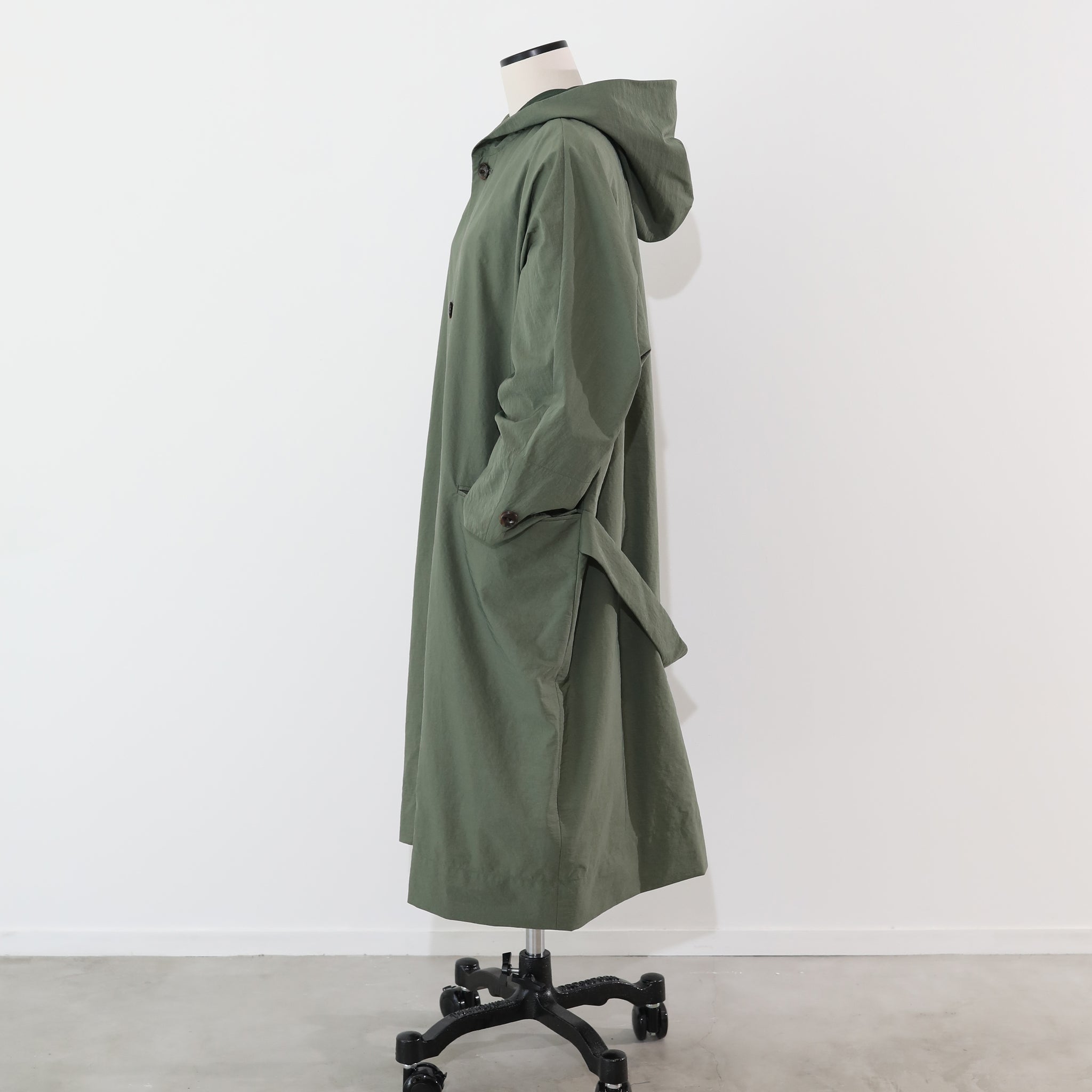 ヒムカシ製図 ／ Triangle Rainy Coat - （ Military No! Nyron