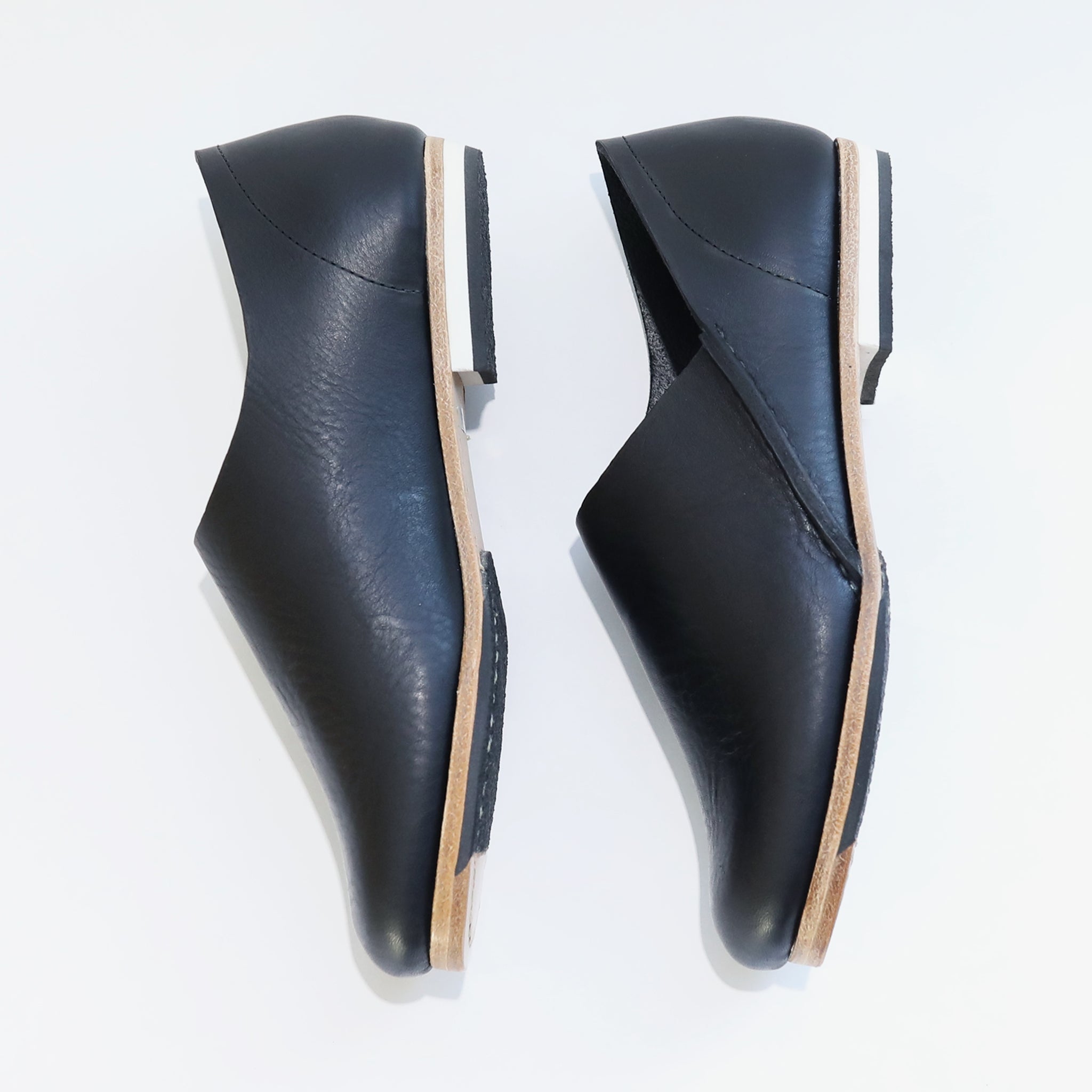 ヒムカシ製靴 ／ Armenia slipon 1. formal black / natural – himukashi